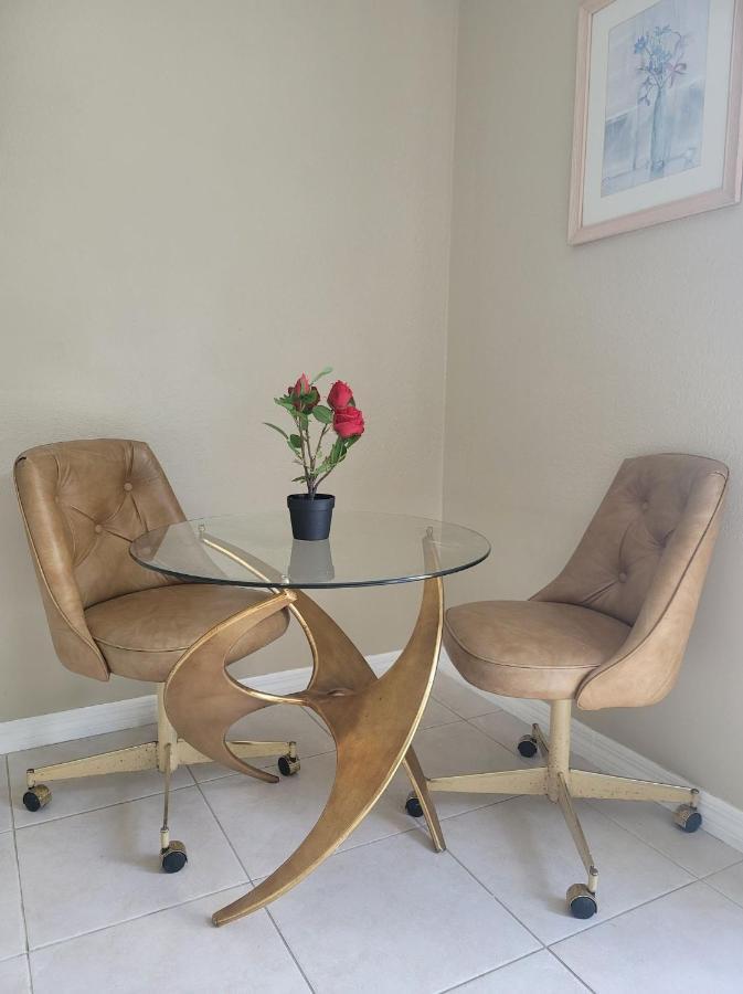 Entire Guesthouse 5 Mins To Siesta Key & Downtown 萨拉索塔 外观 照片